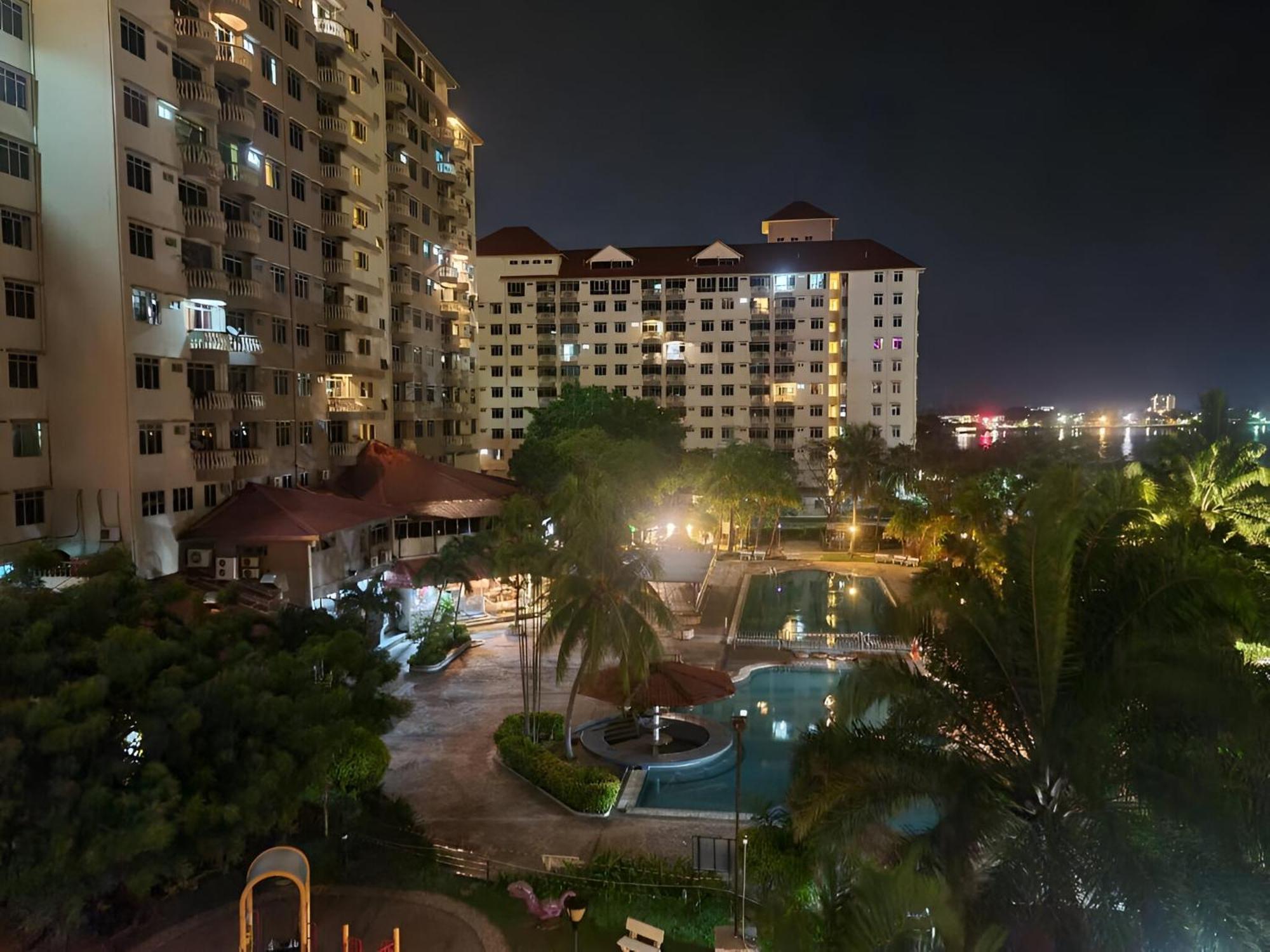 3 Bedroom Seaview Condo @ Glory Beach Resort, Port Dickson Exteriér fotografie